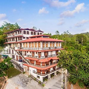 Grand Highway Resort